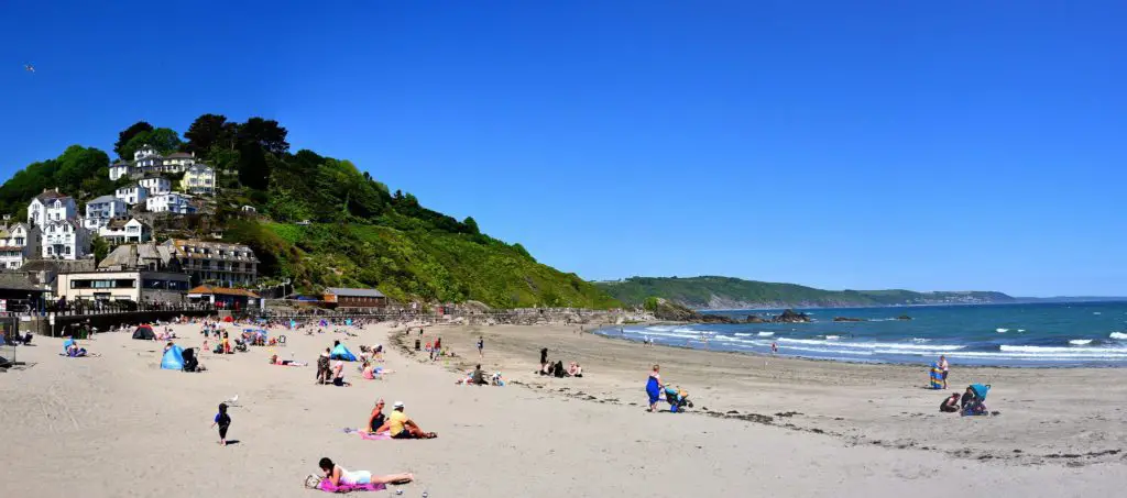 east looe beach, beaches in cornwall