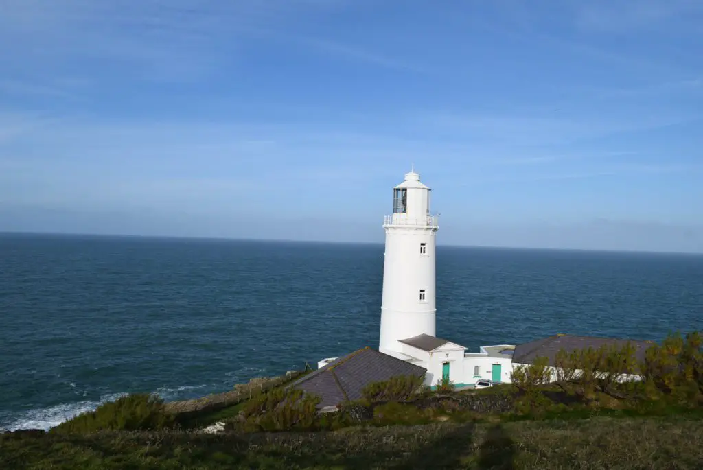 lighthouses in cornwall, trevose head lighthouse